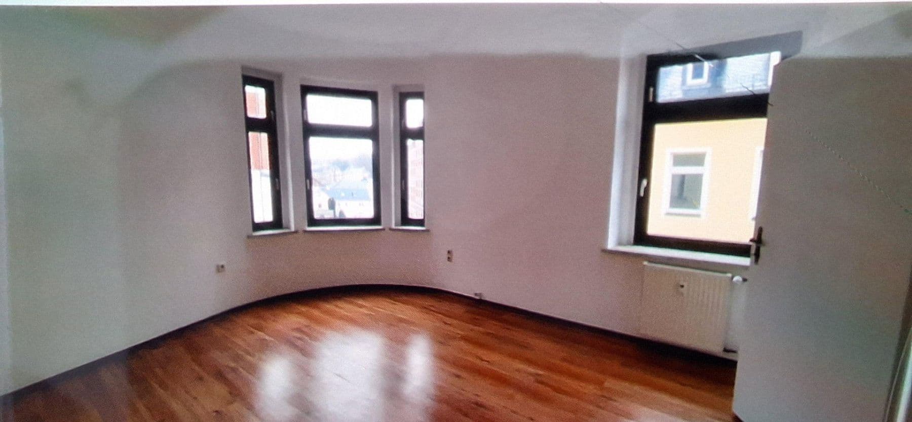 Predaj domu 286 m², pozemok 270 m², Lutherstraße 35, Reichenbach, Sasko Predaj domu 286 m², pozemok 270 m², Lutherstraße 35, Reichenbach, Sasko