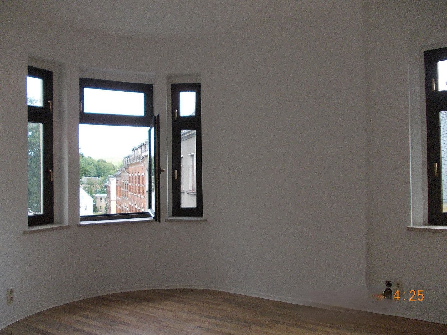 Predaj domu 286 m², pozemok 270 m², Lutherstraße 35, Reichenbach, Sasko Predaj domu 286 m², pozemok 270 m², Lutherstraße 35, Reichenbach, Sasko