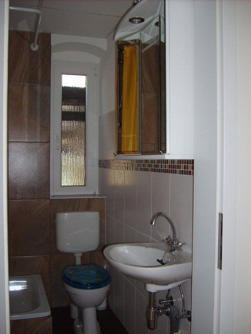 Predaj domu 286 m², pozemok 270 m², Lutherstraße 35, Reichenbach, Sasko Predaj domu 286 m², pozemok 270 m², Lutherstraße 35, Reichenbach, Sasko