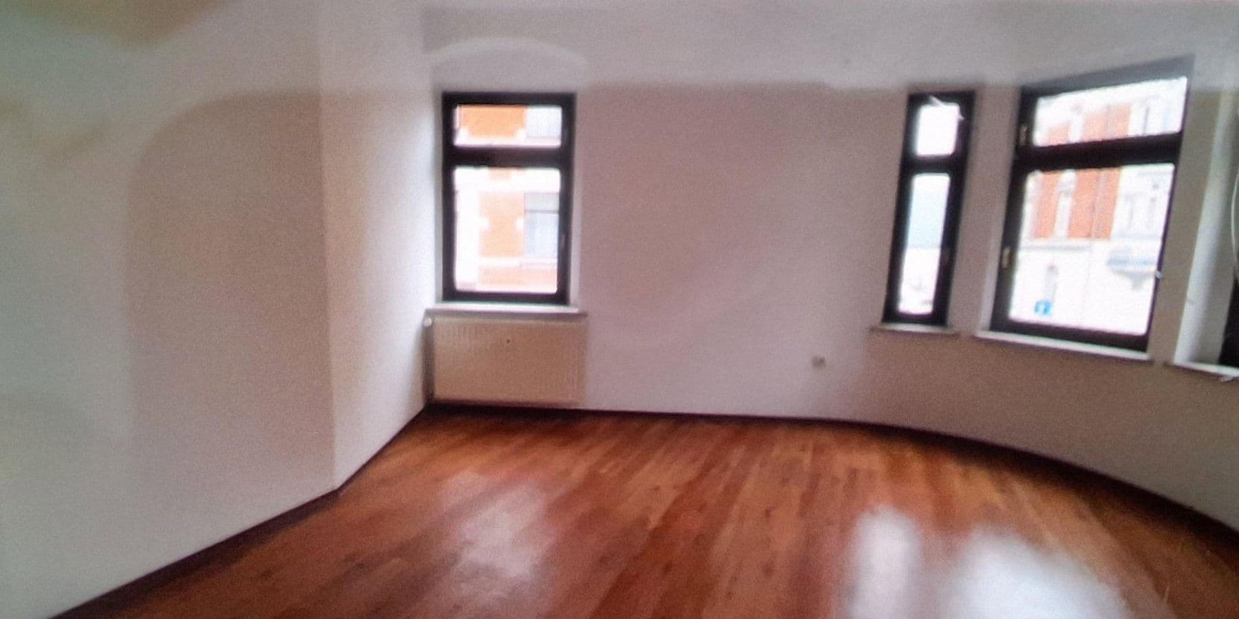 Predaj domu 286 m², pozemok 270 m², Lutherstraße 35, Reichenbach, Sasko Predaj domu 286 m², pozemok 270 m², Lutherstraße 35, Reichenbach, Sasko