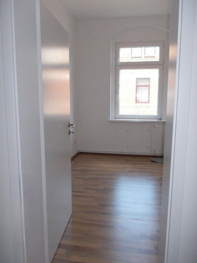 Predaj domu 286 m², pozemok 270 m², Lutherstraße 35, Reichenbach, Sasko Predaj domu 286 m², pozemok 270 m², Lutherstraße 35, Reichenbach, Sasko