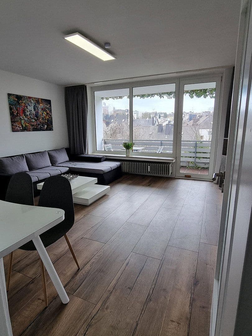 Prenájom bytu 1-izbový 46 m², Kluser Höhe 4, Wuppertal, Severné Porýnie - Westfálsko Prenájom bytu 1-izbový 46 m², Kluser Höhe 4, Wuppertal, Severné Porýnie - Westfálsko