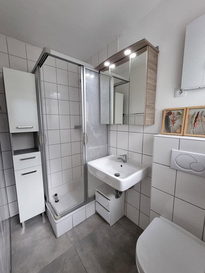 Prenájom bytu 1-izbový 46 m², Kluser Höhe 4, Wuppertal, Severné Porýnie - Westfálsko Prenájom bytu 1-izbový 46 m², Kluser Höhe 4, Wuppertal, Severné Porýnie - Westfálsko