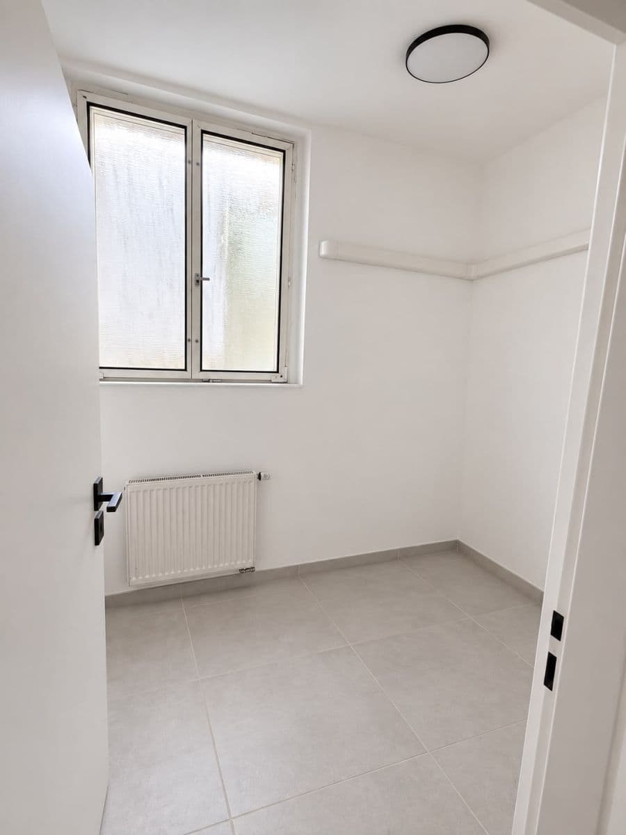 Prenájom bytu 3-izbový 79 m², Milešovská, Praha, Praha Prenájom bytu 3-izbový 79 m², Milešovská, Praha, Praha