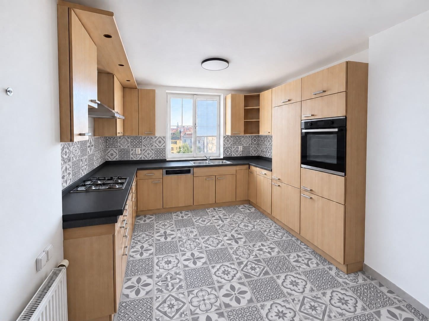 Prenájom bytu 100 m², Milešovská, Praha, Praha Prenájom bytu 100 m², Milešovská, Praha, Praha