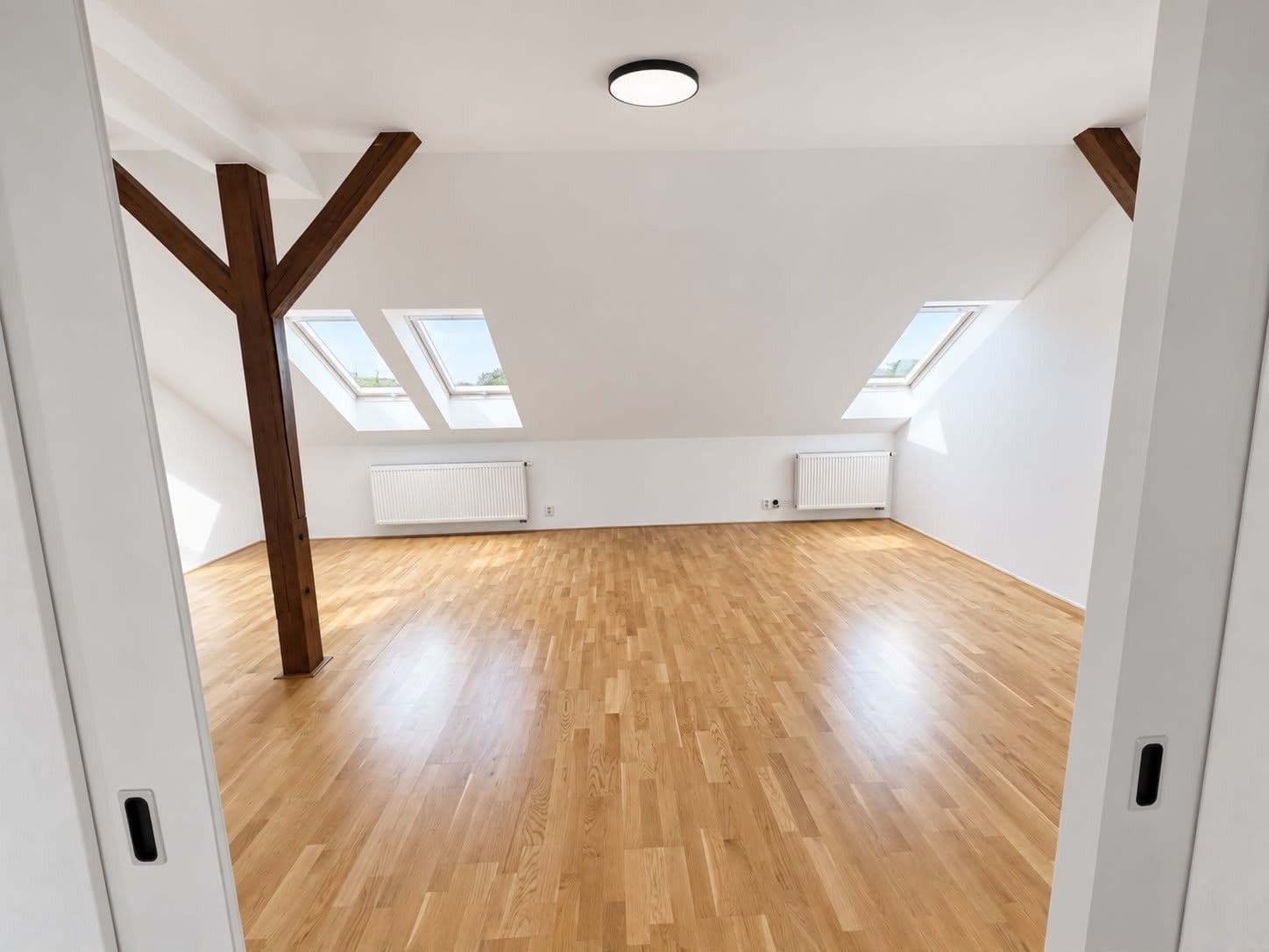 Prenájom bytu 100 m², Milešovská, Praha, Praha Prenájom bytu 100 m², Milešovská, Praha, Praha