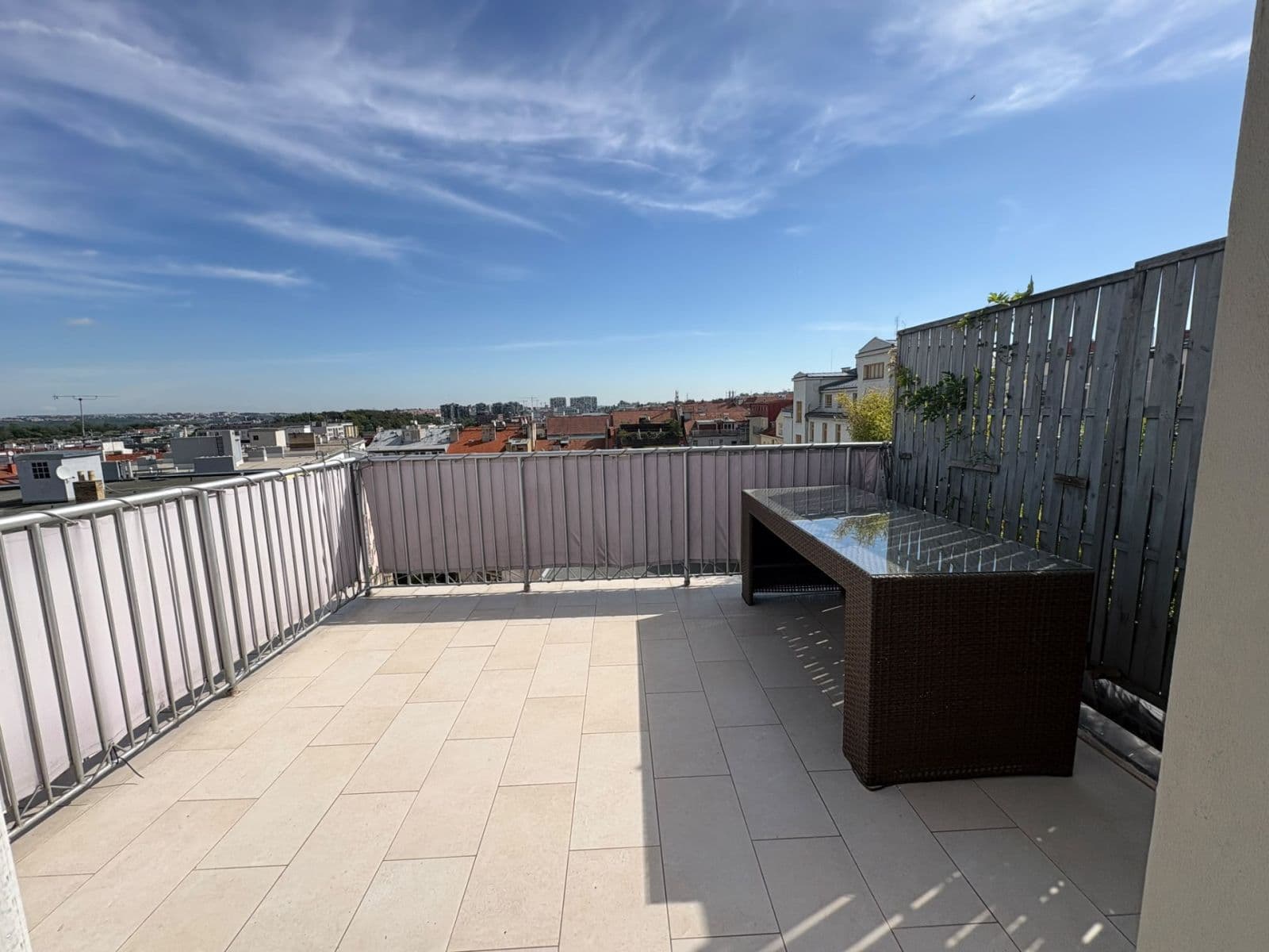 Prenájom bytu 100 m², Milešovská, Praha, Praha Prenájom bytu 100 m², Milešovská, Praha, Praha