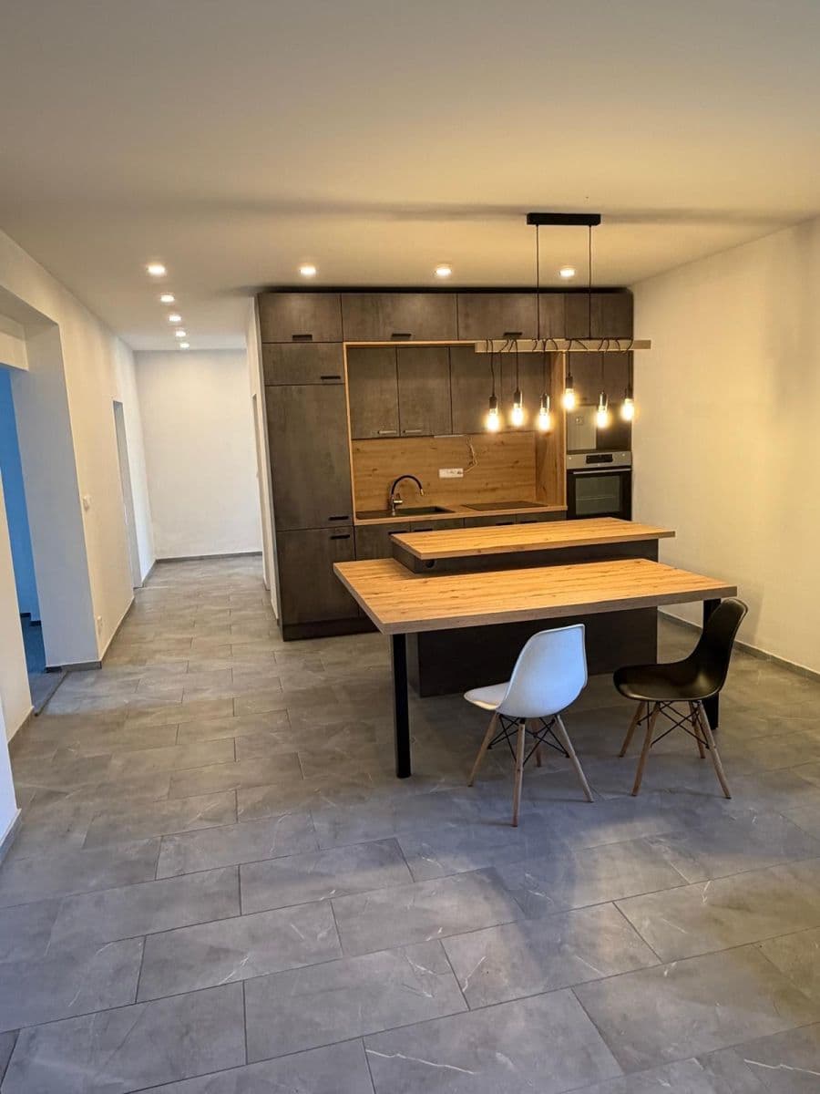 Predaj domu 280 m², pozemok 3.545 m², Bystřice, Středočeský kraj Predaj domu 280 m², pozemok 3.545 m², Bystřice, Středočeský kraj