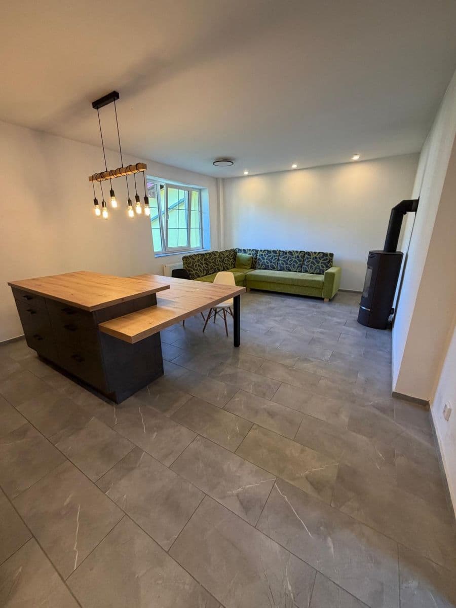 Predaj domu 280 m², pozemok 3.545 m², Bystřice, Středočeský kraj Predaj domu 280 m², pozemok 3.545 m², Bystřice, Středočeský kraj