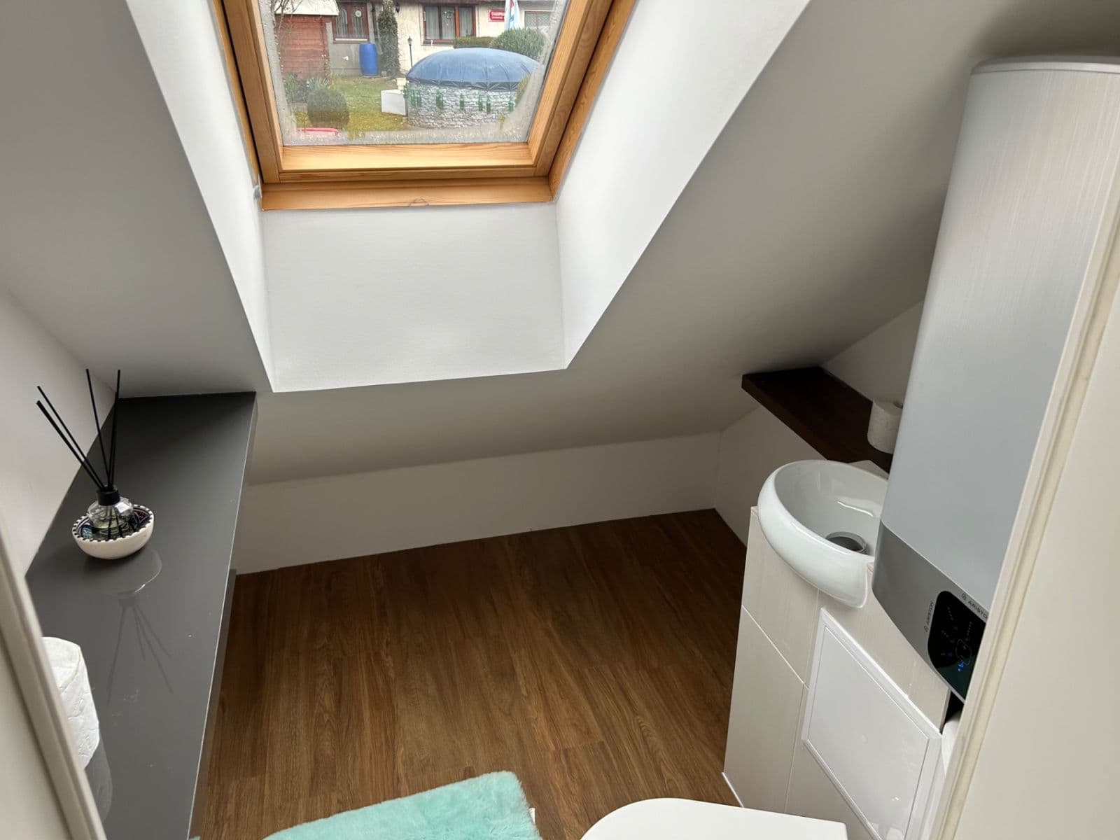 Predaj rekreačného objektu 64 m², pozemok 416 m², Zástrovská, Davle, Středočeský kraj Predaj rekreačného objektu 64 m², pozemok 416 m², Zástrovská, Davle, Středočeský kraj