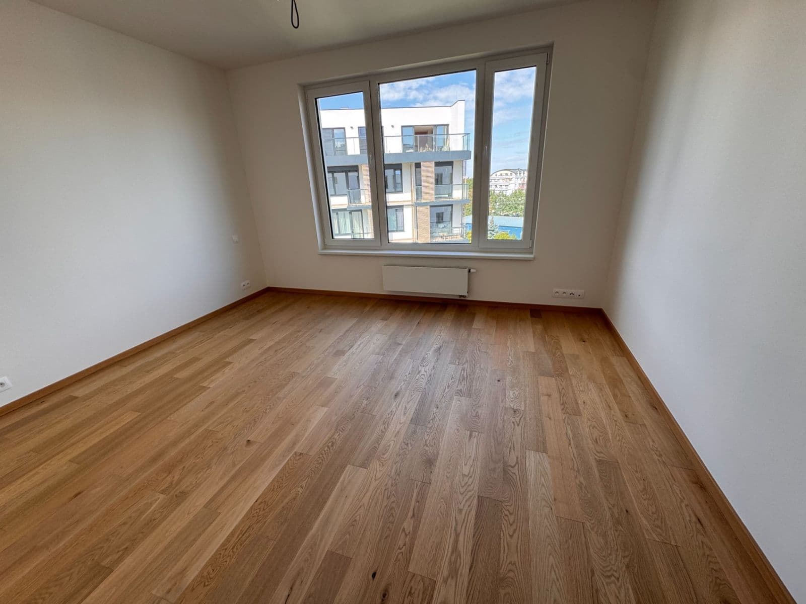 Prenájom bytu 3-izbový 82 m², Kárníkova, Praha, Praha Prenájom bytu 3-izbový 82 m², Kárníkova, Praha, Praha