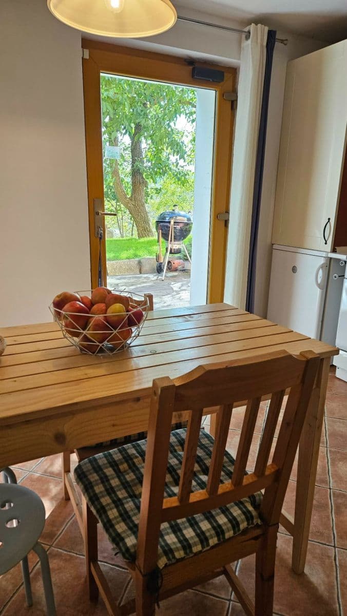 Prenájom bytu 1-izbový 32 m², Na Výšině, Karlovy Vary, Karlovarský kraj Prenájom bytu 1-izbový 32 m², Na Výšině, Karlovy Vary, Karlovarský kraj