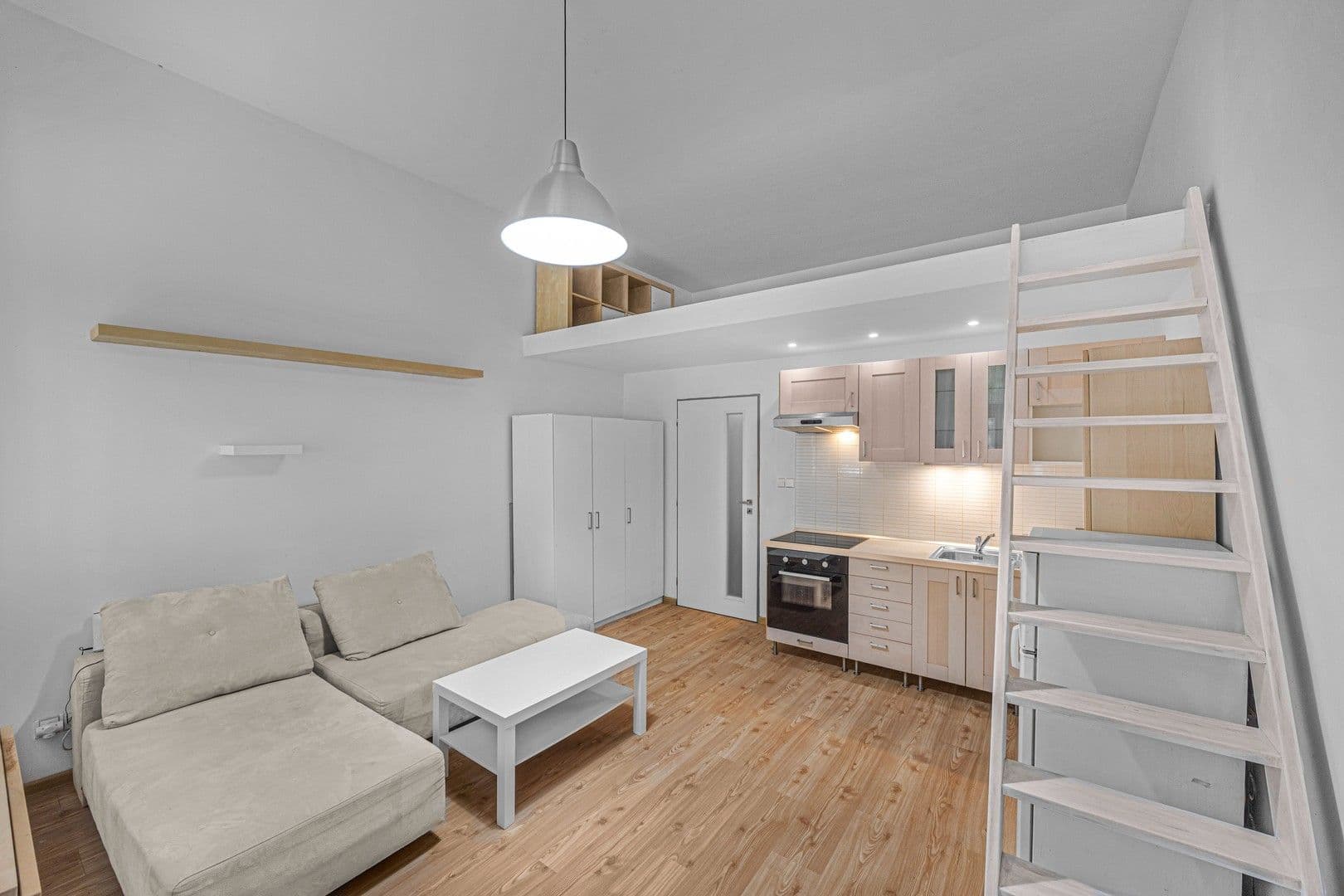 Prenájom bytu 1-izbový 31 m², Na Maninách, Praha, Praha Prenájom bytu 1-izbový 31 m², Na Maninách, Praha, Praha