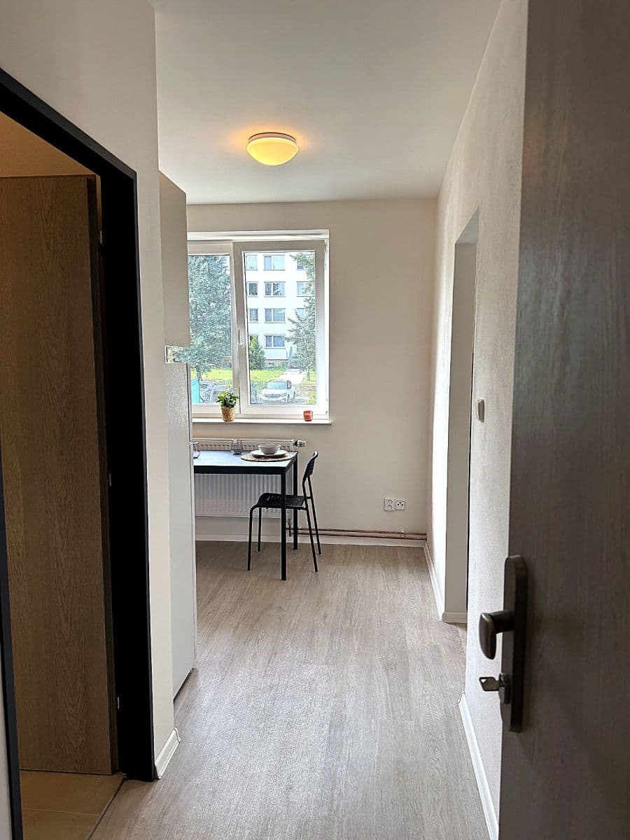 Prenájom bytu 1-izbový 31 m², Na Moklině, Praha, Praha Prenájom bytu 1-izbový 31 m², Na Moklině, Praha, Praha