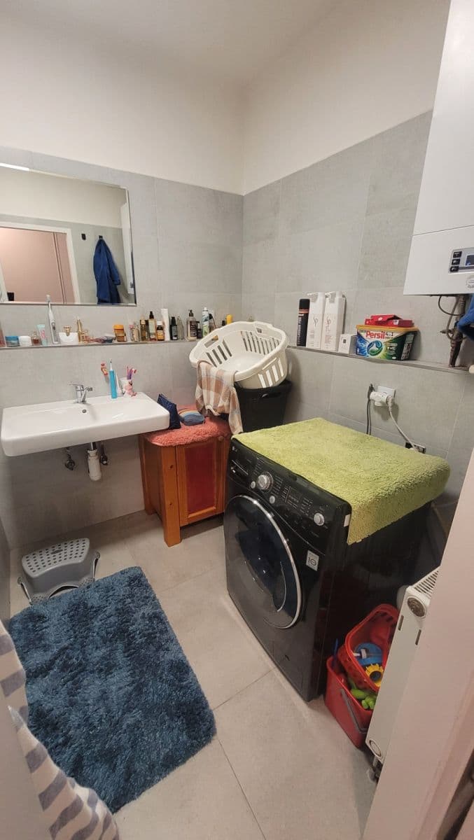 Prenájom bytu 3-izbový 96 m², J. K. Tyla, Horoměřice, Středočeský kraj Prenájom bytu 3-izbový 96 m², J. K. Tyla, Horoměřice, Středočeský kraj