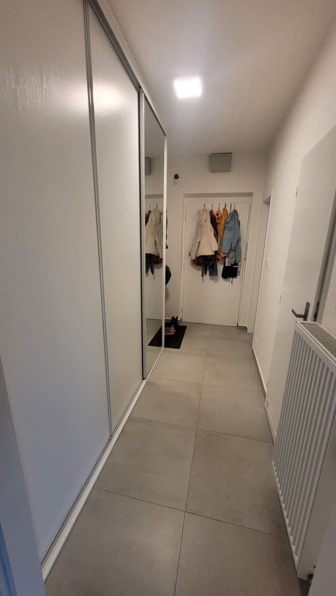 Prenájom bytu 3-izbový 96 m², J. K. Tyla, Horoměřice, Středočeský kraj Prenájom bytu 3-izbový 96 m², J. K. Tyla, Horoměřice, Středočeský kraj