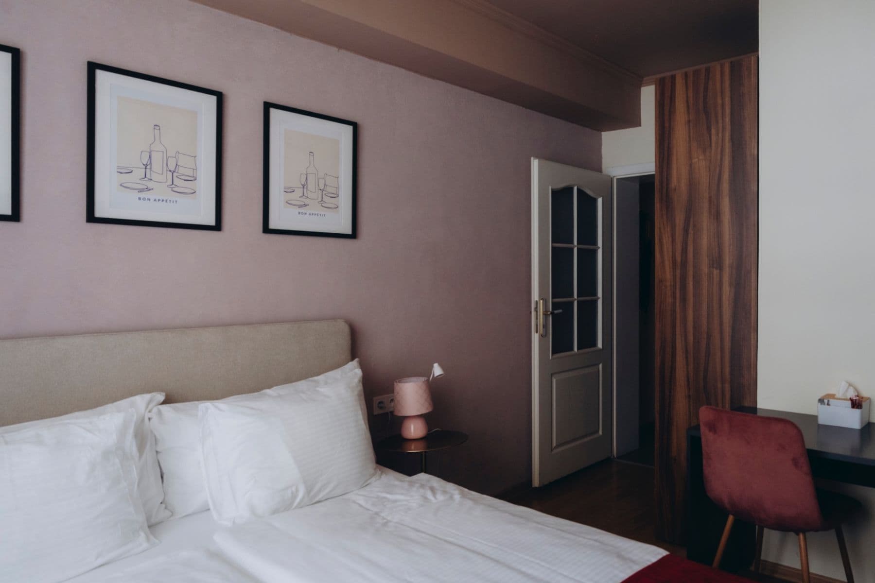 Prenájom bytu 1-izbový 16 m², Bulharská, Karlovy Vary, Karlovarský kraj Prenájom bytu 1-izbový 16 m², Bulharská, Karlovy Vary, Karlovarský kraj