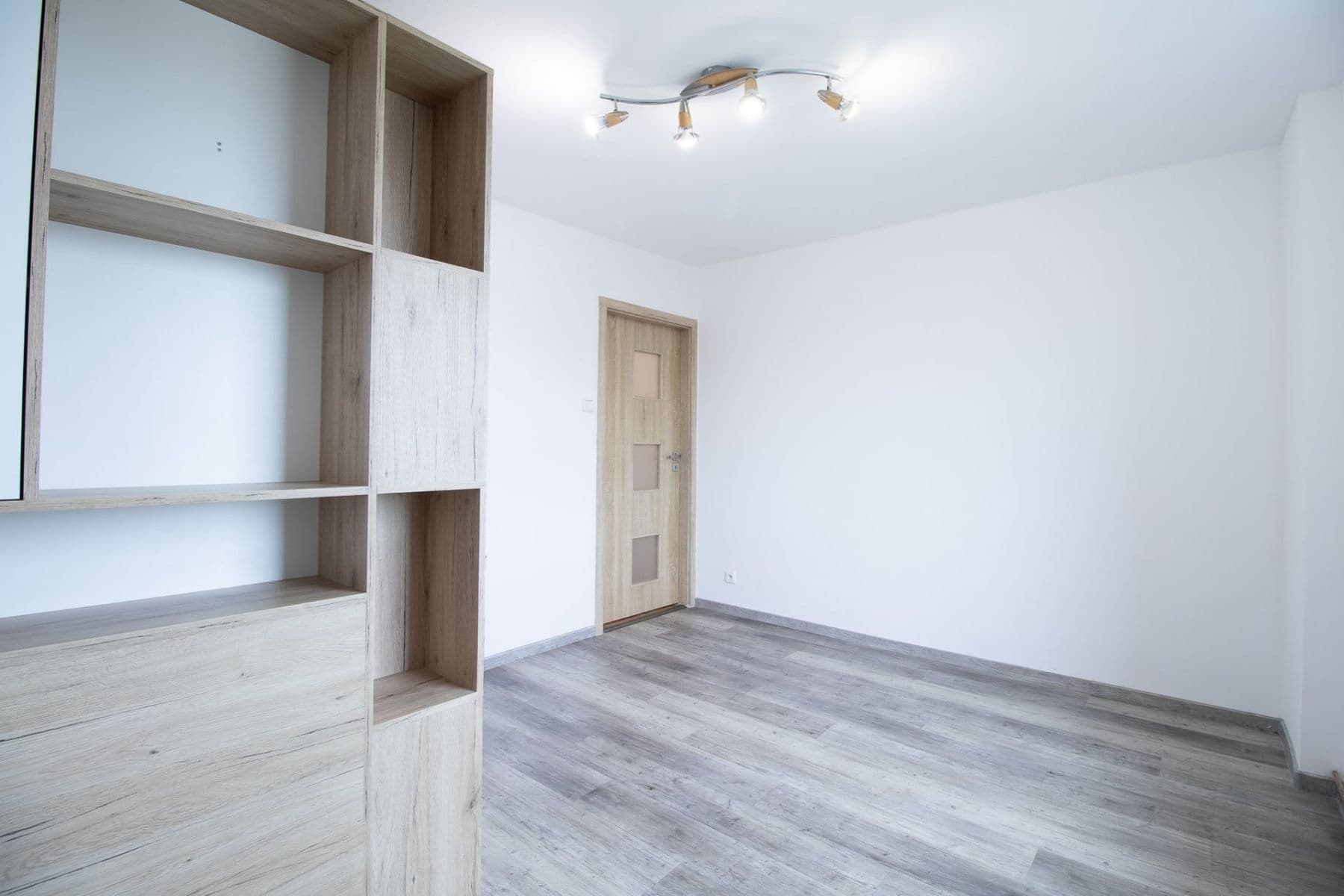 Prenájom bytu 3-izbový 65 m², Zalužanská, Mladá Boleslav, Středočeský kraj Prenájom bytu 3-izbový 65 m², Zalužanská, Mladá Boleslav, Středočeský kraj