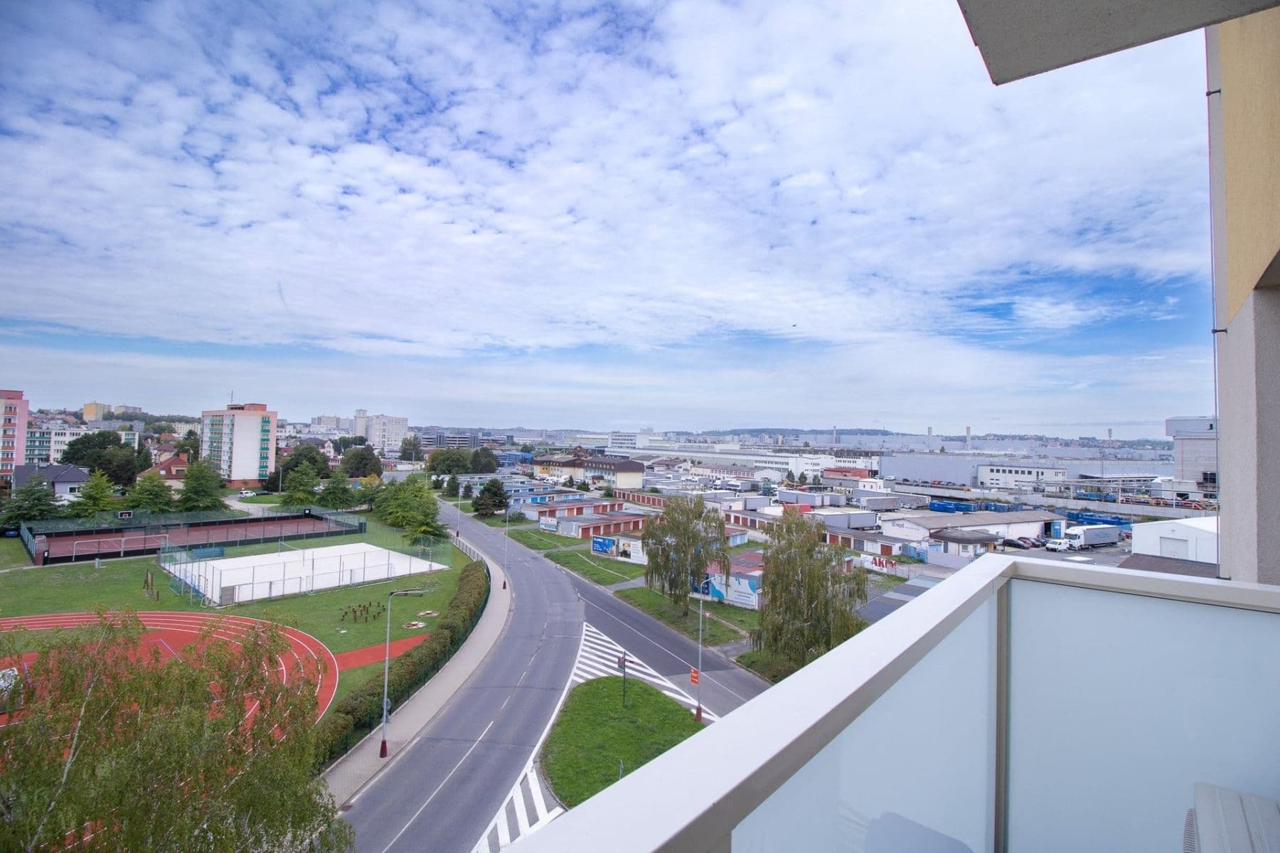 Prenájom bytu 3-izbový 65 m², Zalužanská, Mladá Boleslav, Středočeský kraj Prenájom bytu 3-izbový 65 m², Zalužanská, Mladá Boleslav, Středočeský kraj