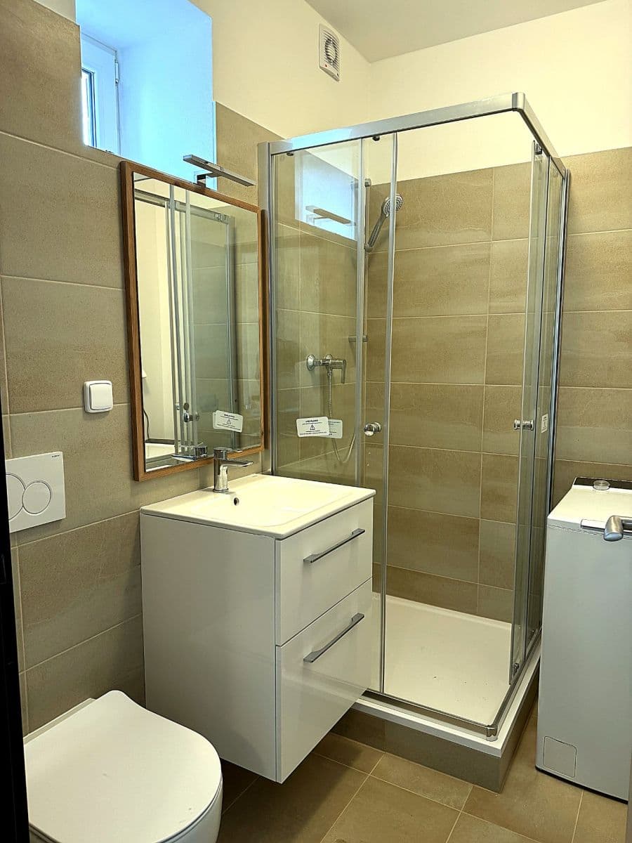 Prenájom bytu 1-izbový 22 m², Na Moklině, Praha, Praha Prenájom bytu 1-izbový 22 m², Na Moklině, Praha, Praha