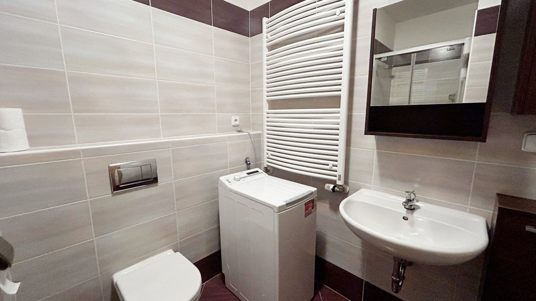 Prenájom bytu 1-izbový 31 m², Hornoměcholupská, Praha, Praha Prenájom bytu 1-izbový 31 m², Hornoměcholupská, Praha, Praha