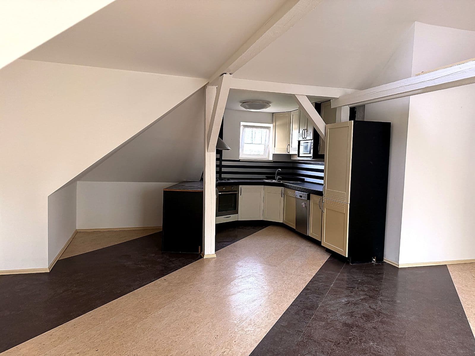 Prenájom bytu 3-izbový 75 m², Na Moklině, Praha, Praha Prenájom bytu 3-izbový 75 m², Na Moklině, Praha, Praha