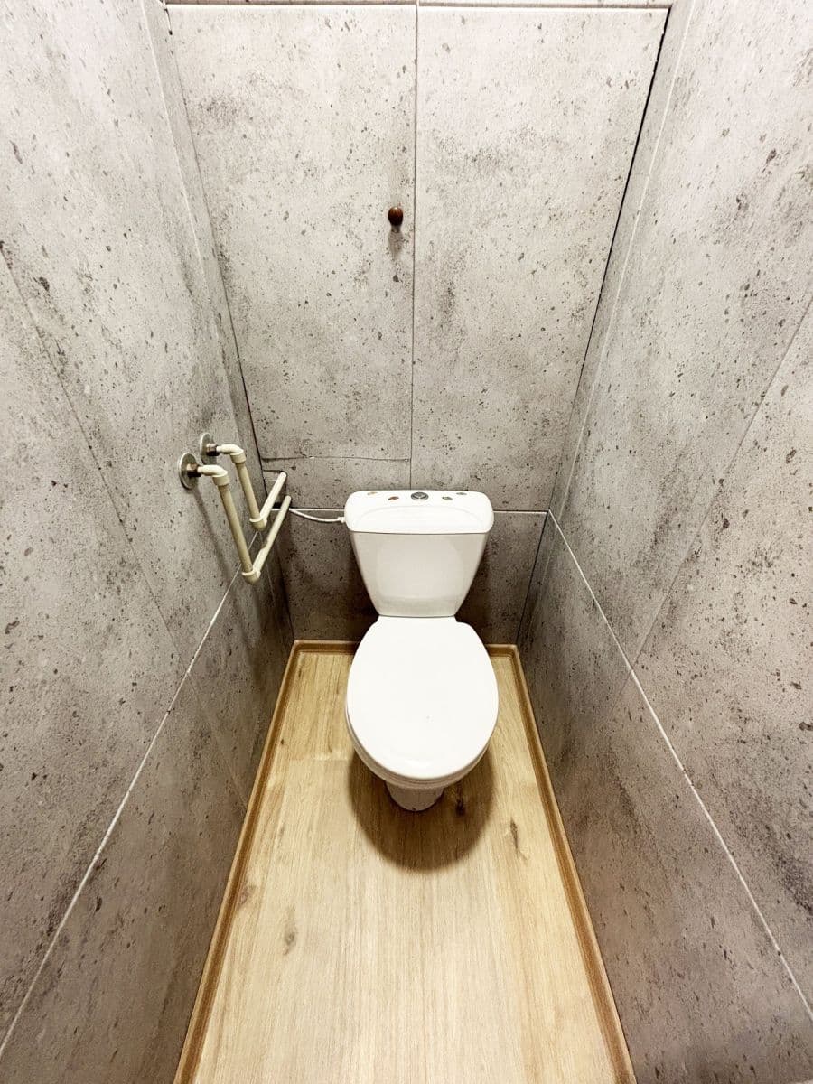 Prenájom bytu 2-izbový 57 m², Káranská, Praha, Praha Prenájom bytu 2-izbový 57 m², Káranská, Praha, Praha