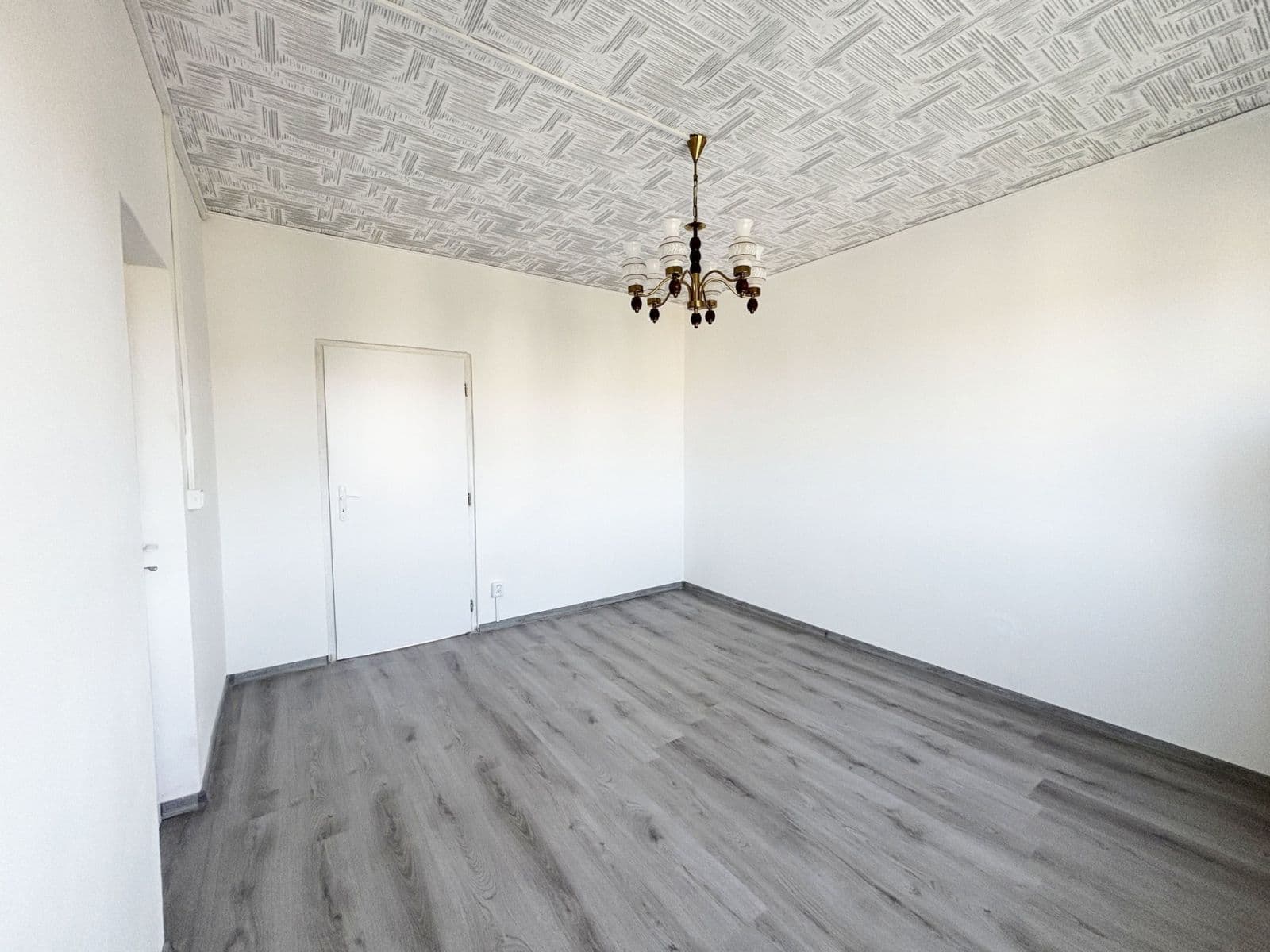 Prenájom bytu 2-izbový 57 m², Káranská, Praha, Praha Prenájom bytu 2-izbový 57 m², Káranská, Praha, Praha