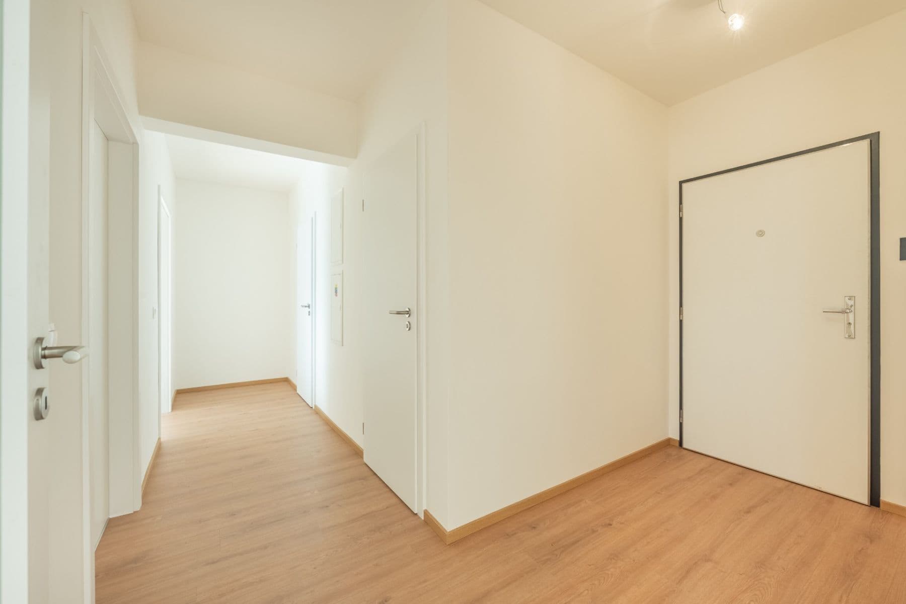 Prenájom bytu 3-izbový 74 m², Ke stadionu, Kladno, Středočeský kraj Prenájom bytu 3-izbový 74 m², Ke stadionu, Kladno, Středočeský kraj