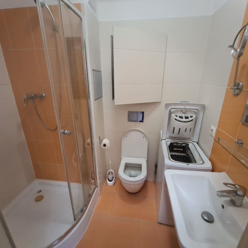 Prenájom bytu 1-izbový 23 m², Freyova, Praha, Praha Prenájom bytu 1-izbový 23 m², Freyova, Praha, Praha