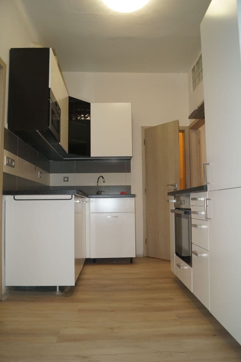 Prenájom bytu 2-izbový 52 m², Heřmanova, Praha, Praha Prenájom bytu 2-izbový 52 m², Heřmanova, Praha, Praha