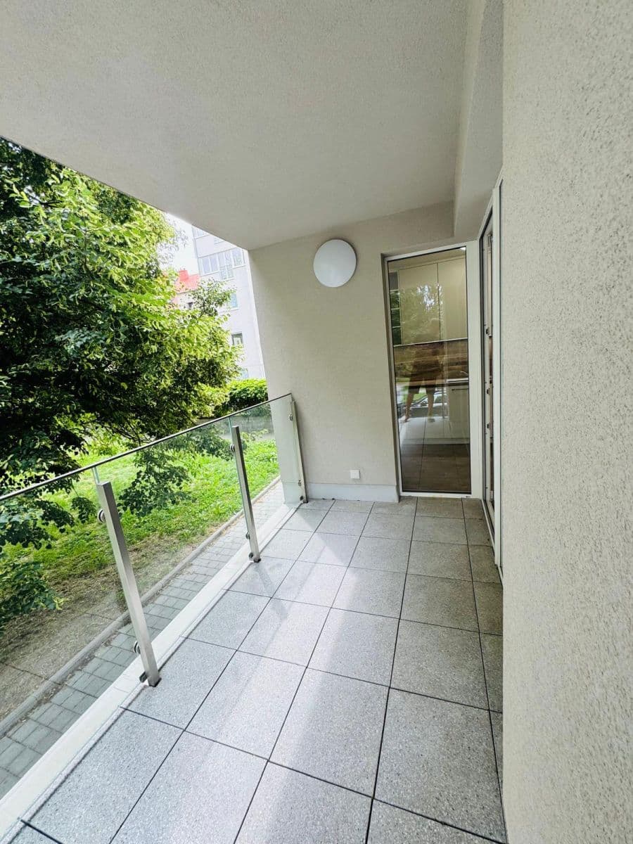 Prenájom bytu 2-izbový 55 m², Lorencova, Zlín, Zlínský kraj Prenájom bytu 2-izbový 55 m², Lorencova, Zlín, Zlínský kraj