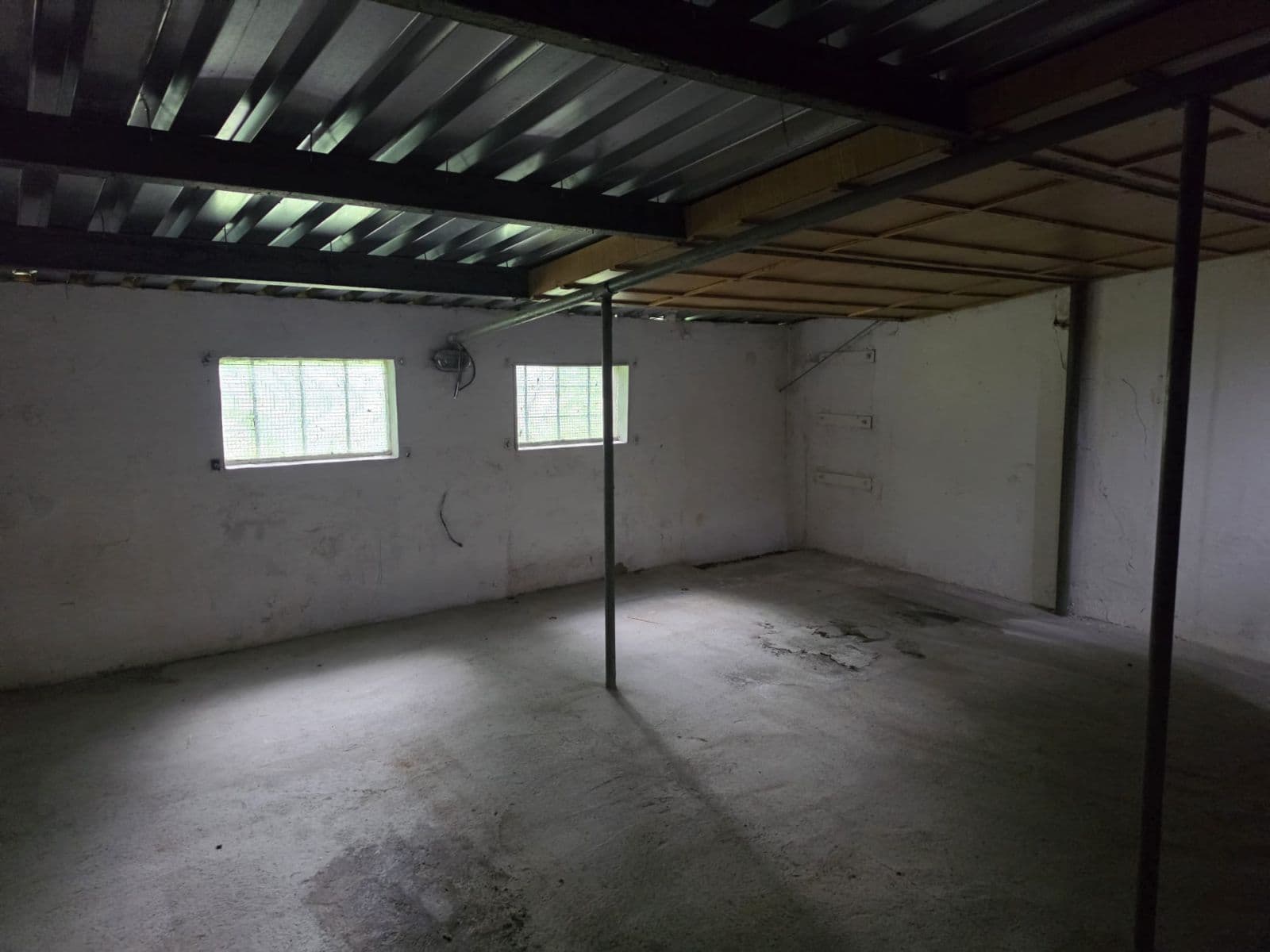 Predaj garáže 36 m², Dožínková, Liberec, Liberecký kraj Predaj garáže 36 m², Dožínková, Liberec, Liberecký kraj