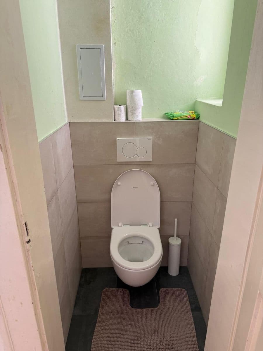 Prenájom bytu 1-izbový 38 m², Seifertova, Praha, Praha Prenájom bytu 1-izbový 38 m², Seifertova, Praha, Praha