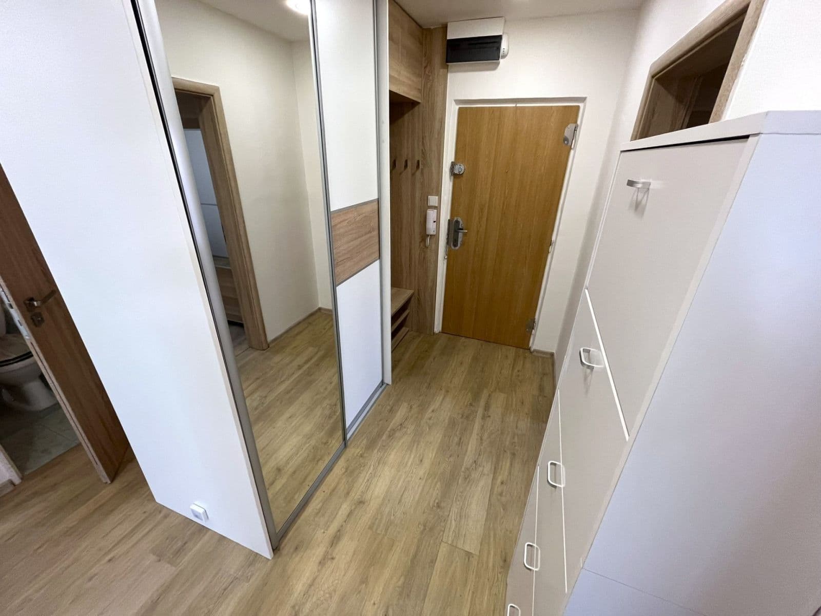 Prenájom bytu 3-izbový 62 m², Strnadova, Brno, Jihomoravský kraj Prenájom bytu 3-izbový 62 m², Strnadova, Brno, Jihomoravský kraj