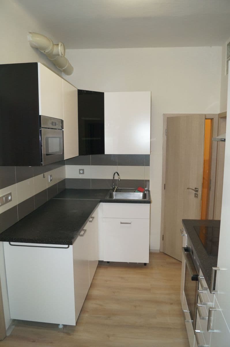Prenájom kancelárie 52 m², Heřmanova, Praha, Praha Prenájom kancelárie 52 m², Heřmanova, Praha, Praha
