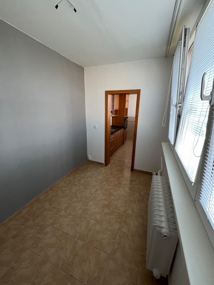 Predaj bytu 3-izbový 72 m², Krestova, Ostrava, Moravskoslezský kraj Predaj bytu 3-izbový 72 m², Krestova, Ostrava, Moravskoslezský kraj