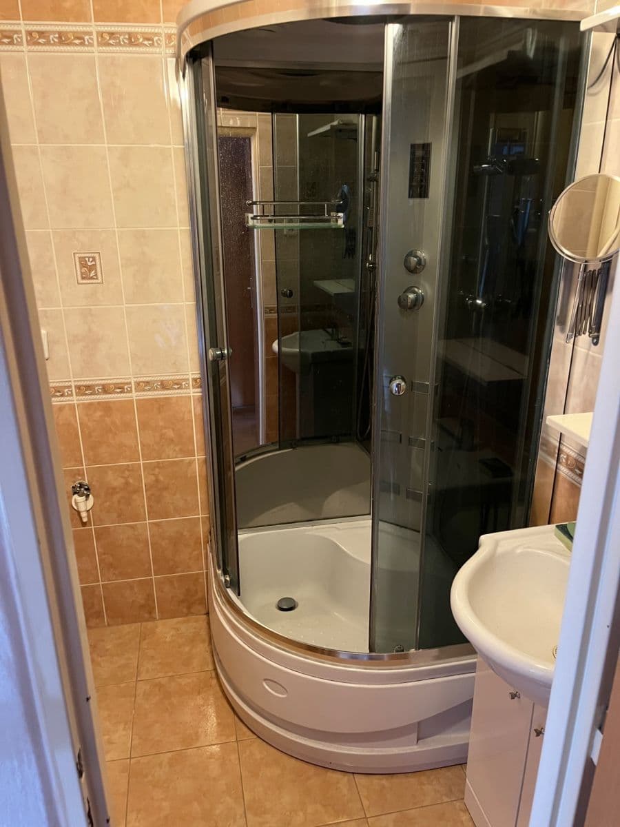 Predaj bytu 3-izbový 72 m², Krestova, Ostrava, Moravskoslezský kraj Predaj bytu 3-izbový 72 m², Krestova, Ostrava, Moravskoslezský kraj