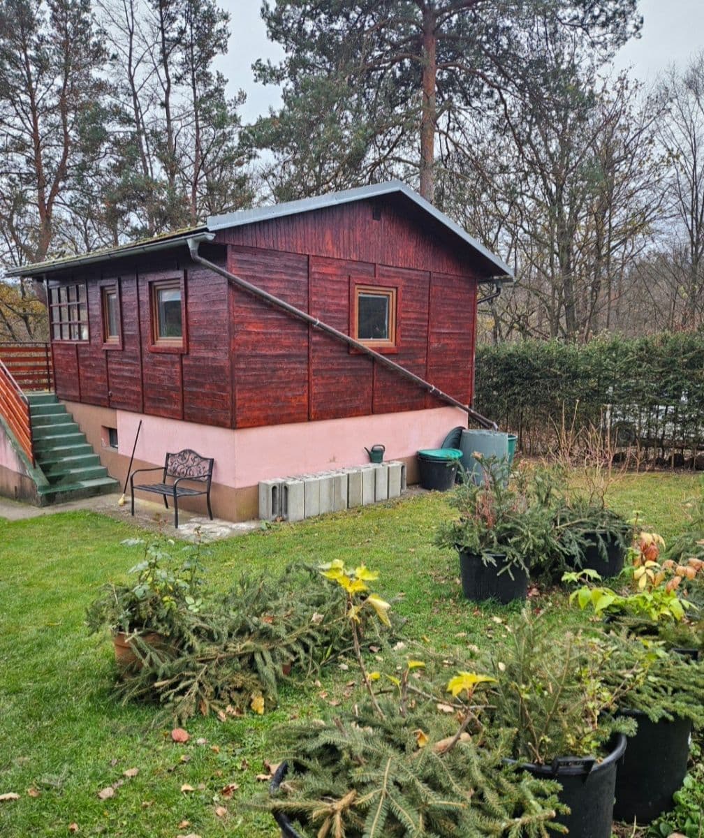 Predaj rekreačného objektu 40 m², pozemok 353 m², Markův Mlýn, Unhošť, Středočeský kraj Predaj rekreačného objektu 40 m², pozemok 353 m², Markův Mlýn, Unhošť, Středočeský kraj