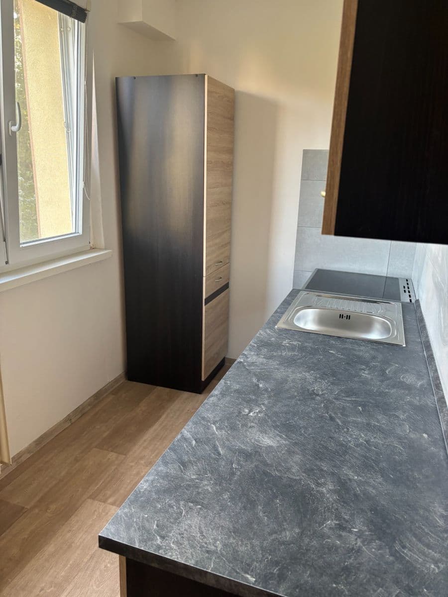 Prenájom bytu 2-izbový 54 m², třída Svobody, Zlín, Zlínský kraj Prenájom bytu 2-izbový 54 m², třída Svobody, Zlín, Zlínský kraj