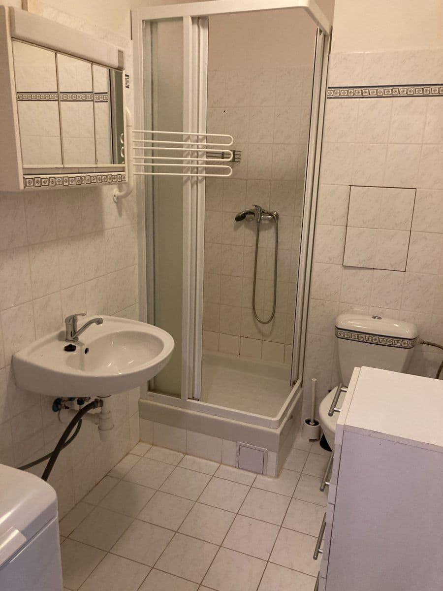 Prenájom bytu 1-izbový 31 m², Zimní, Hostivice, Středočeský kraj Prenájom bytu 1-izbový 31 m², Zimní, Hostivice, Středočeský kraj