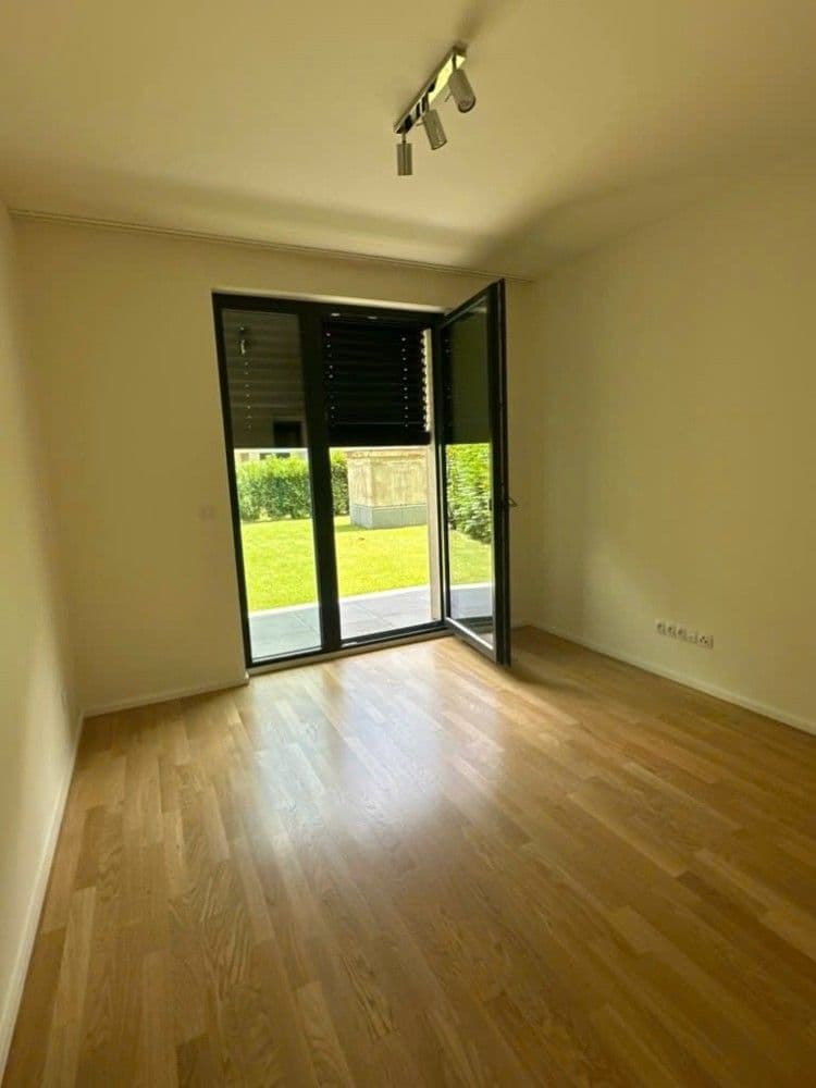 Prenájom bytu 3-izbový 77 m², U Viktorie, Praha, Praha Prenájom bytu 3-izbový 77 m², U Viktorie, Praha, Praha