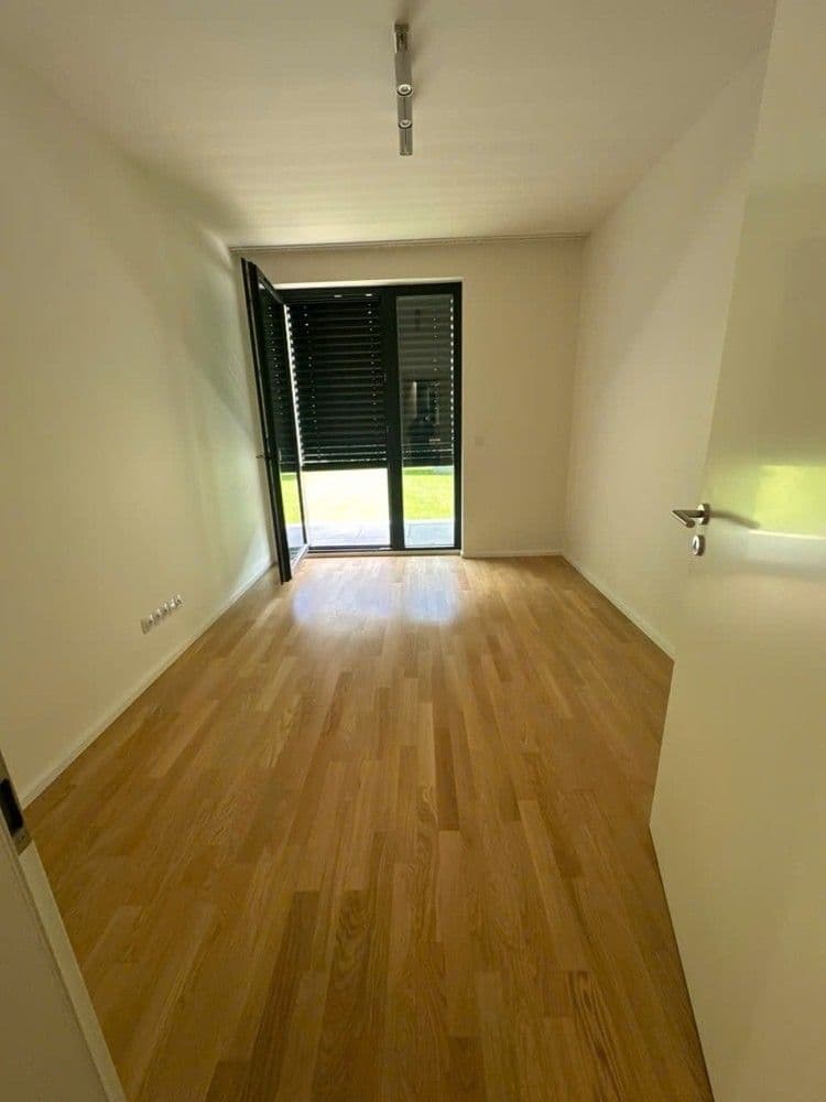 Prenájom bytu 3-izbový 77 m², U Viktorie, Praha, Praha Prenájom bytu 3-izbový 77 m², U Viktorie, Praha, Praha