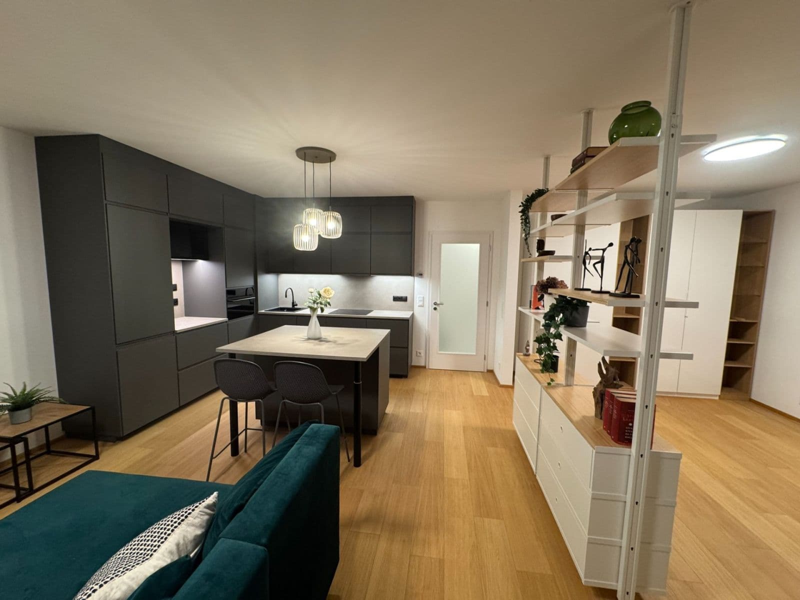 Prenájom bytu 2-izbový 53 m², Za Pískovnou, Praha, Praha Prenájom bytu 2-izbový 53 m², Za Pískovnou, Praha, Praha