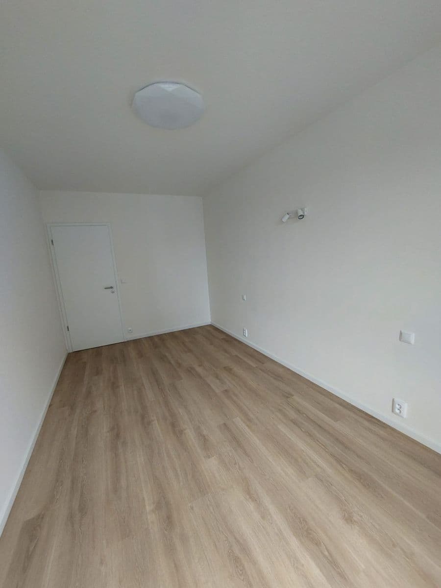 Prenájom bytu 2-izbový 55 m², Divíškové, Praha, Praha Prenájom bytu 2-izbový 55 m², Divíškové, Praha, Praha