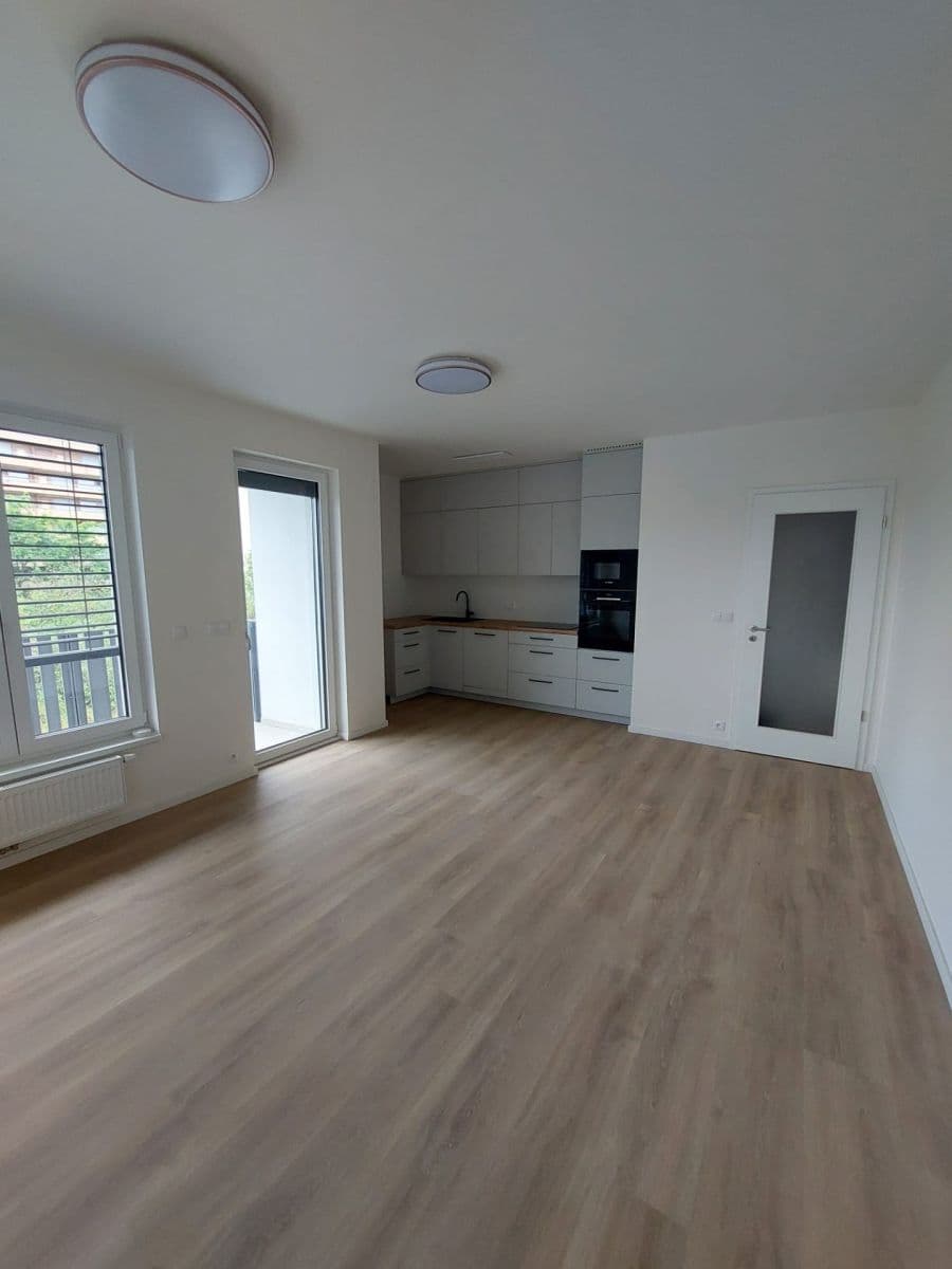 Prenájom bytu 2-izbový 55 m², Divíškové, Praha, Praha Prenájom bytu 2-izbový 55 m², Divíškové, Praha, Praha