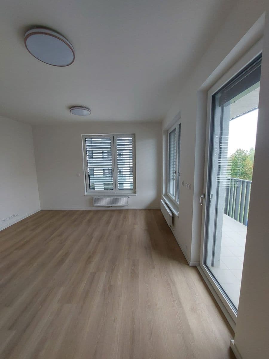 Prenájom bytu 2-izbový 55 m², Divíškové, Praha, Praha Prenájom bytu 2-izbový 55 m², Divíškové, Praha, Praha