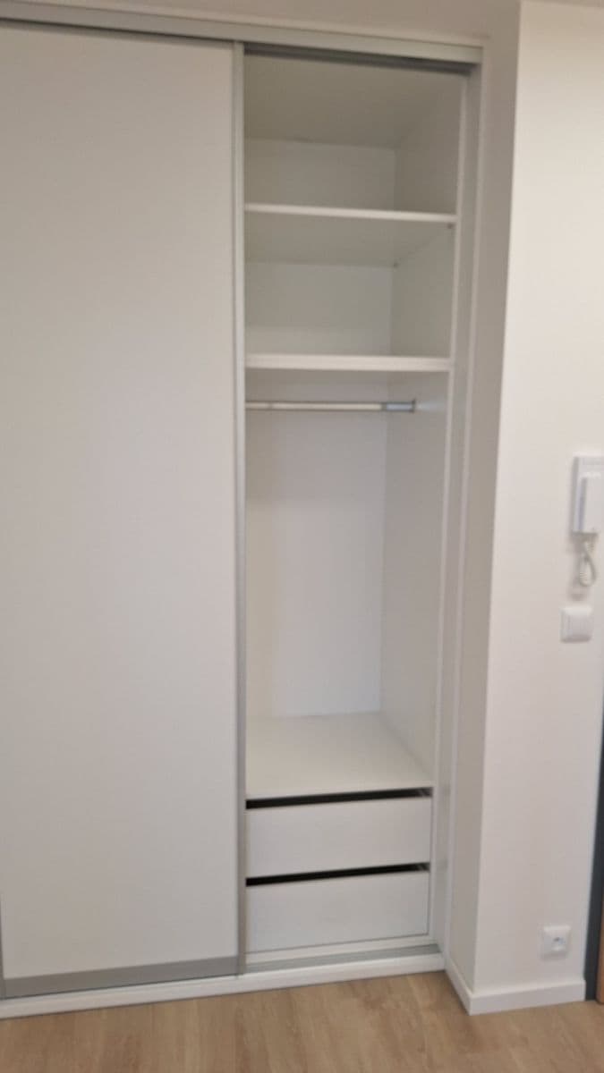 Prenájom bytu 2-izbový 55 m², Divíškové, Praha, Praha Prenájom bytu 2-izbový 55 m², Divíškové, Praha, Praha