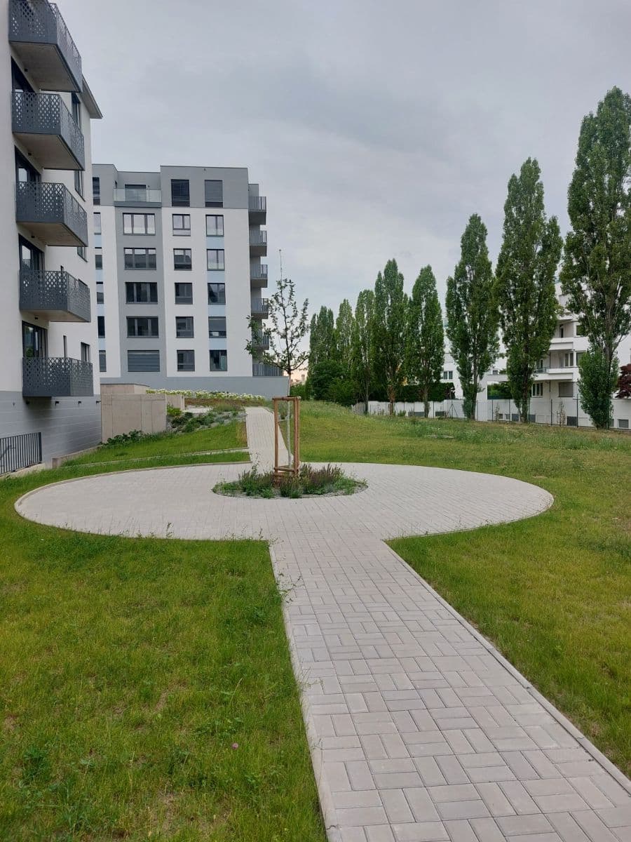 Prenájom bytu 2-izbový 55 m², Divíškové, Praha, Praha Prenájom bytu 2-izbový 55 m², Divíškové, Praha, Praha