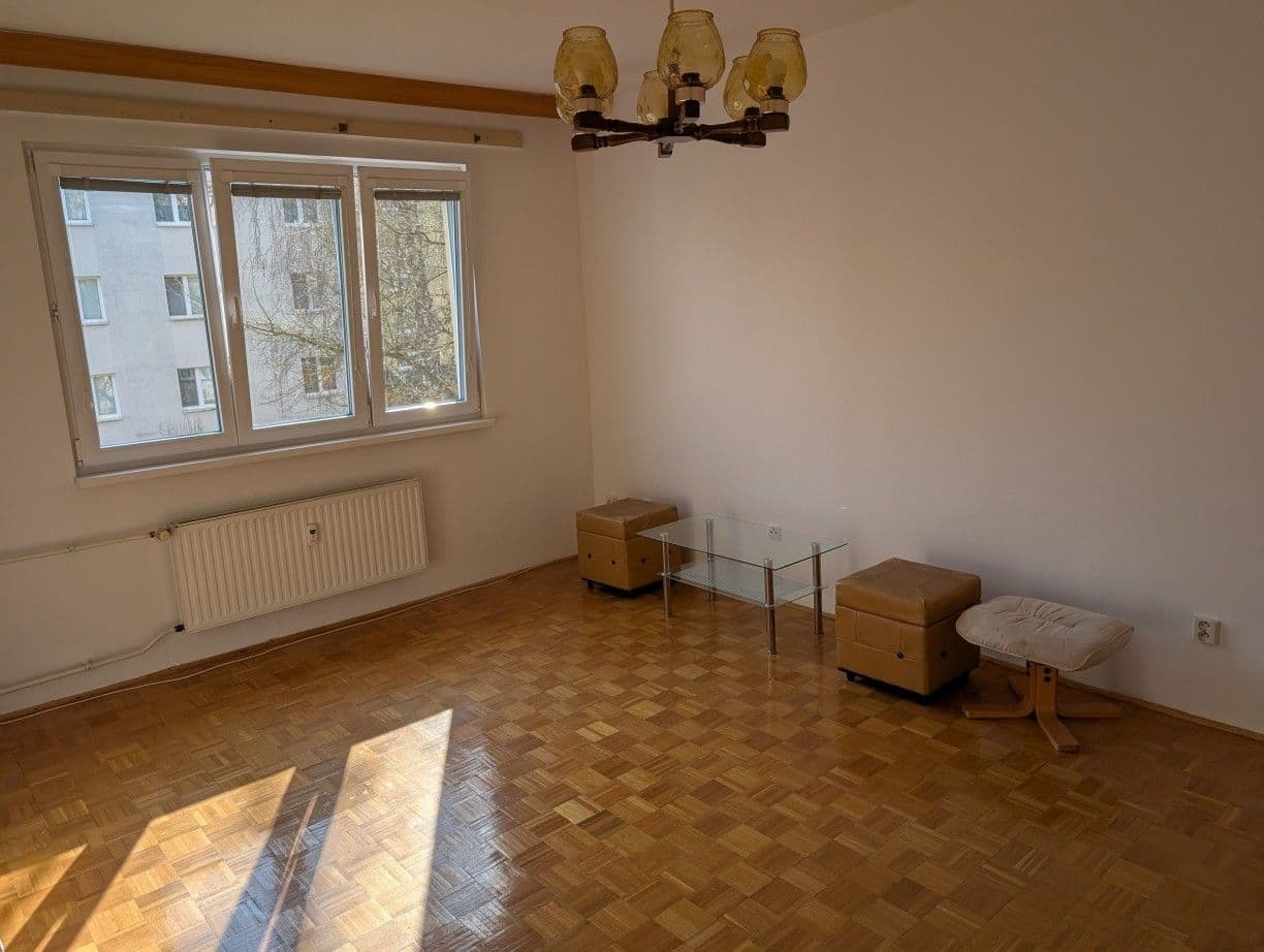 Prenájom bytu 2-izbový 58 m², Chelčického, Zlín, Zlínský kraj Prenájom bytu 2-izbový 58 m², Chelčického, Zlín, Zlínský kraj
